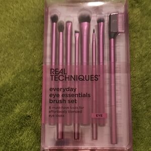 Real Techniques Pink Everyday Eye Brush Set — 8-Piece